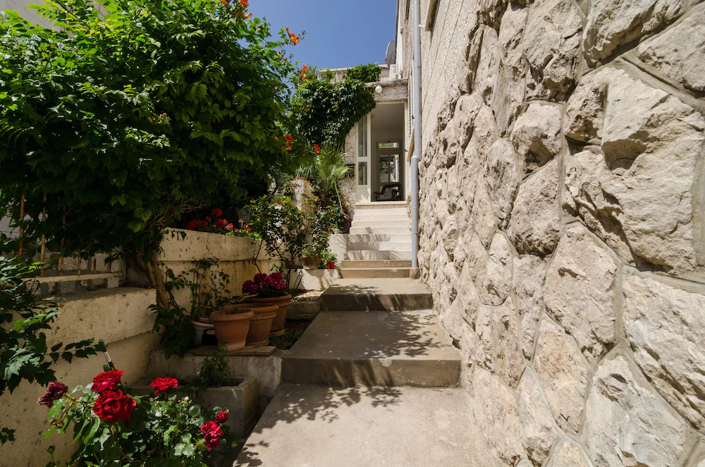 Apartment & Room Lady O