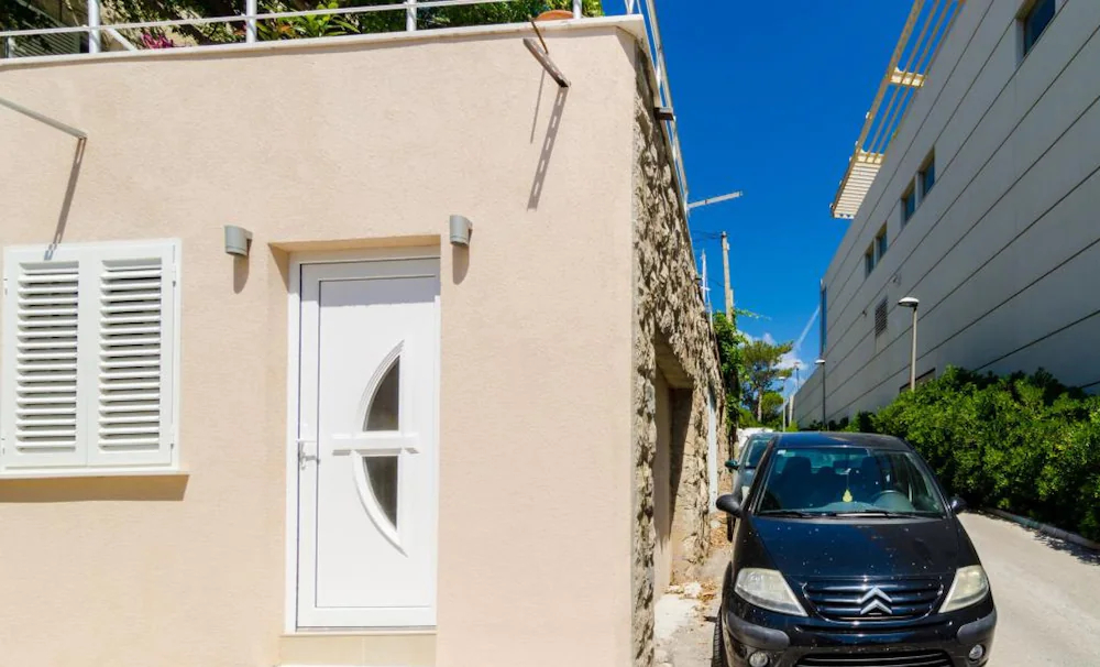 Apartment & Room Lady O