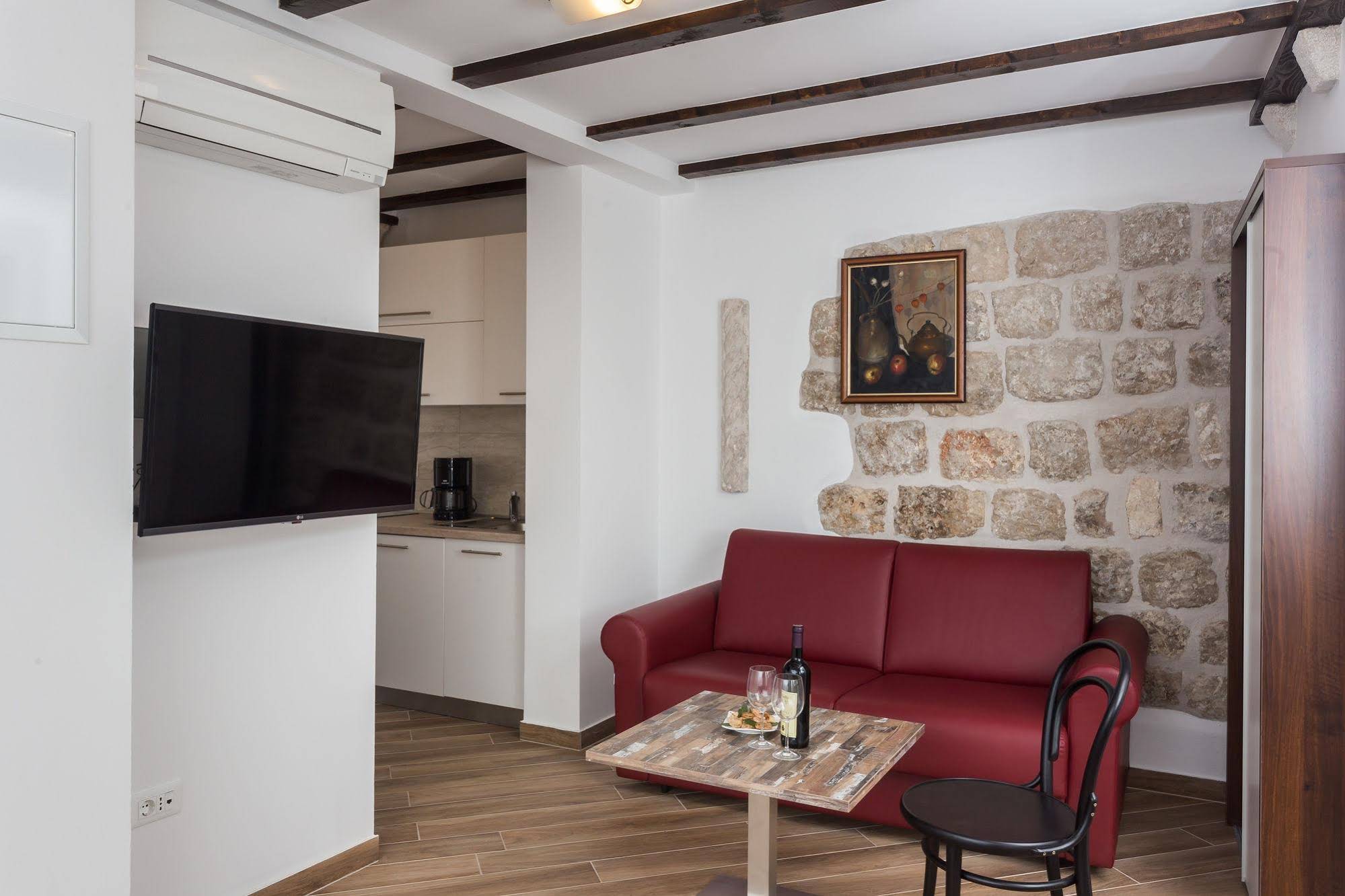 Apartment & Rooms Verdi