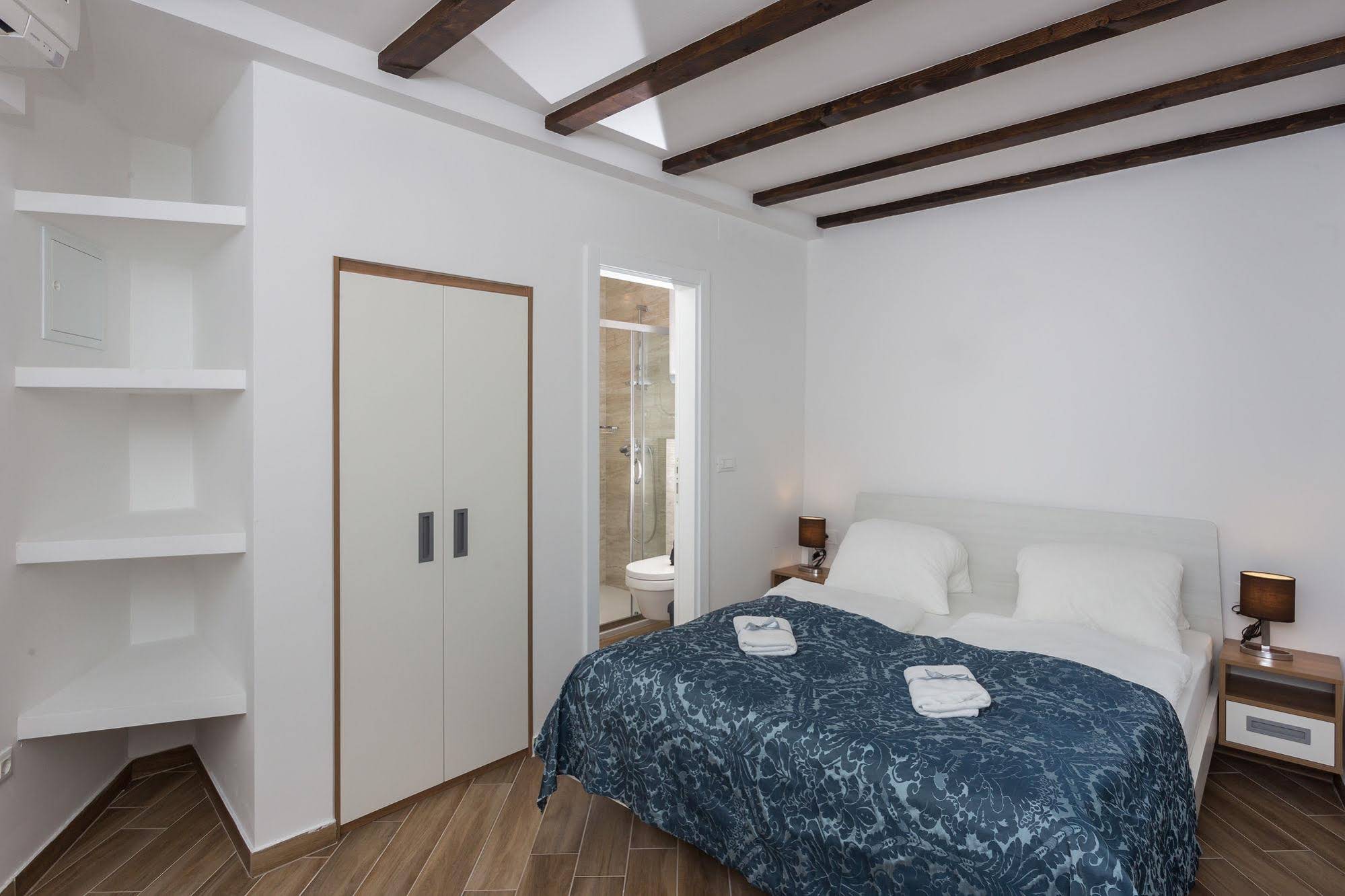 Apartment & Rooms Verdi
