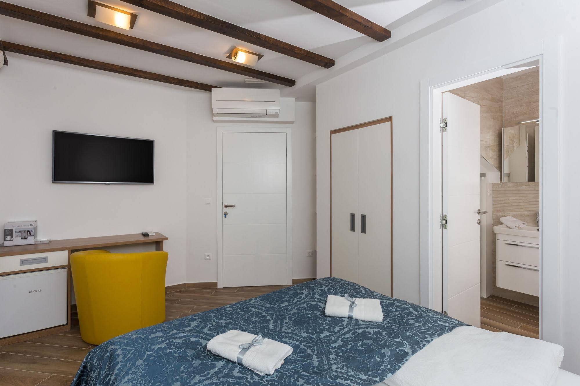 Apartment & Rooms Verdi