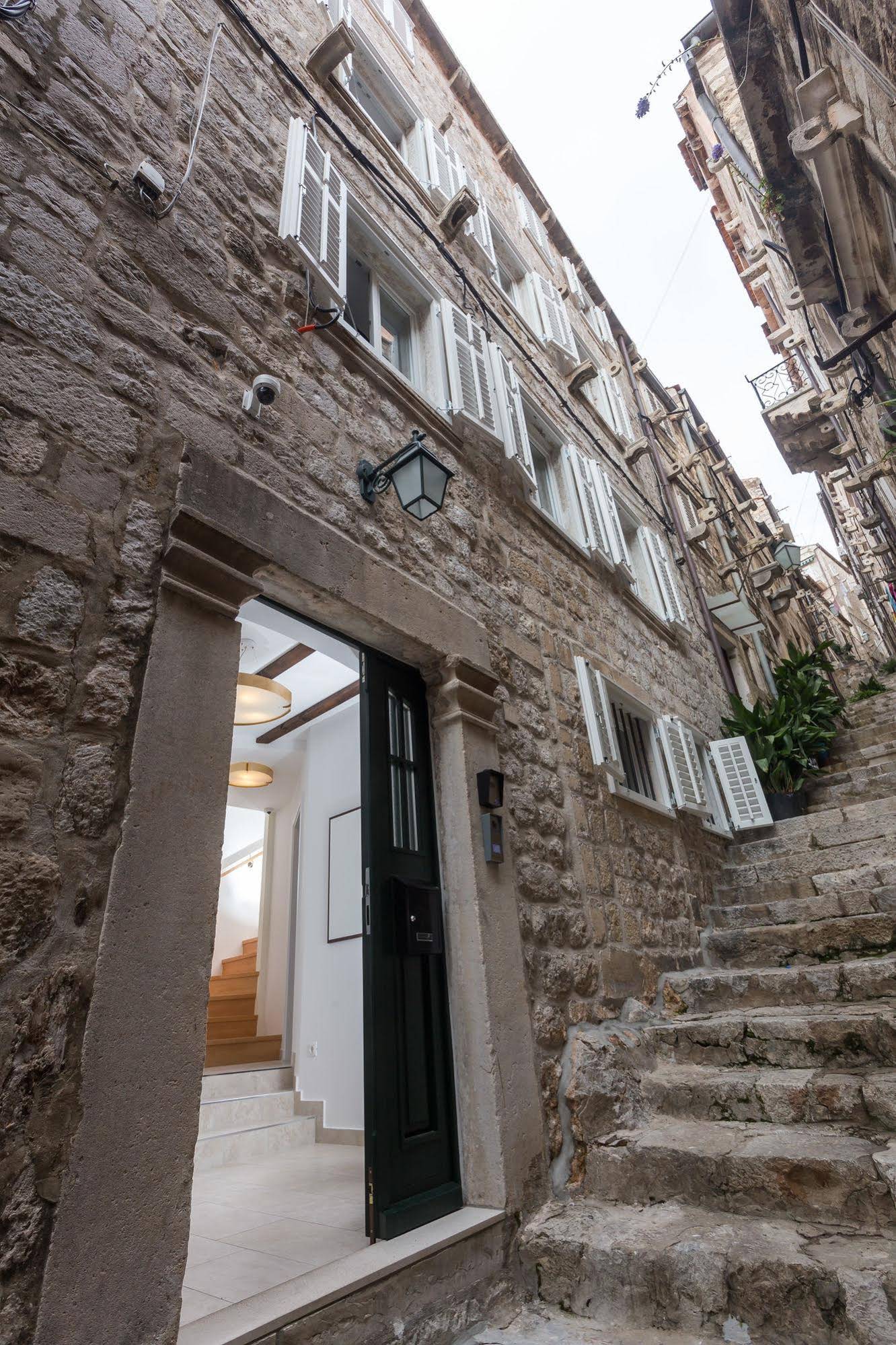 Apartment & Rooms Verdi