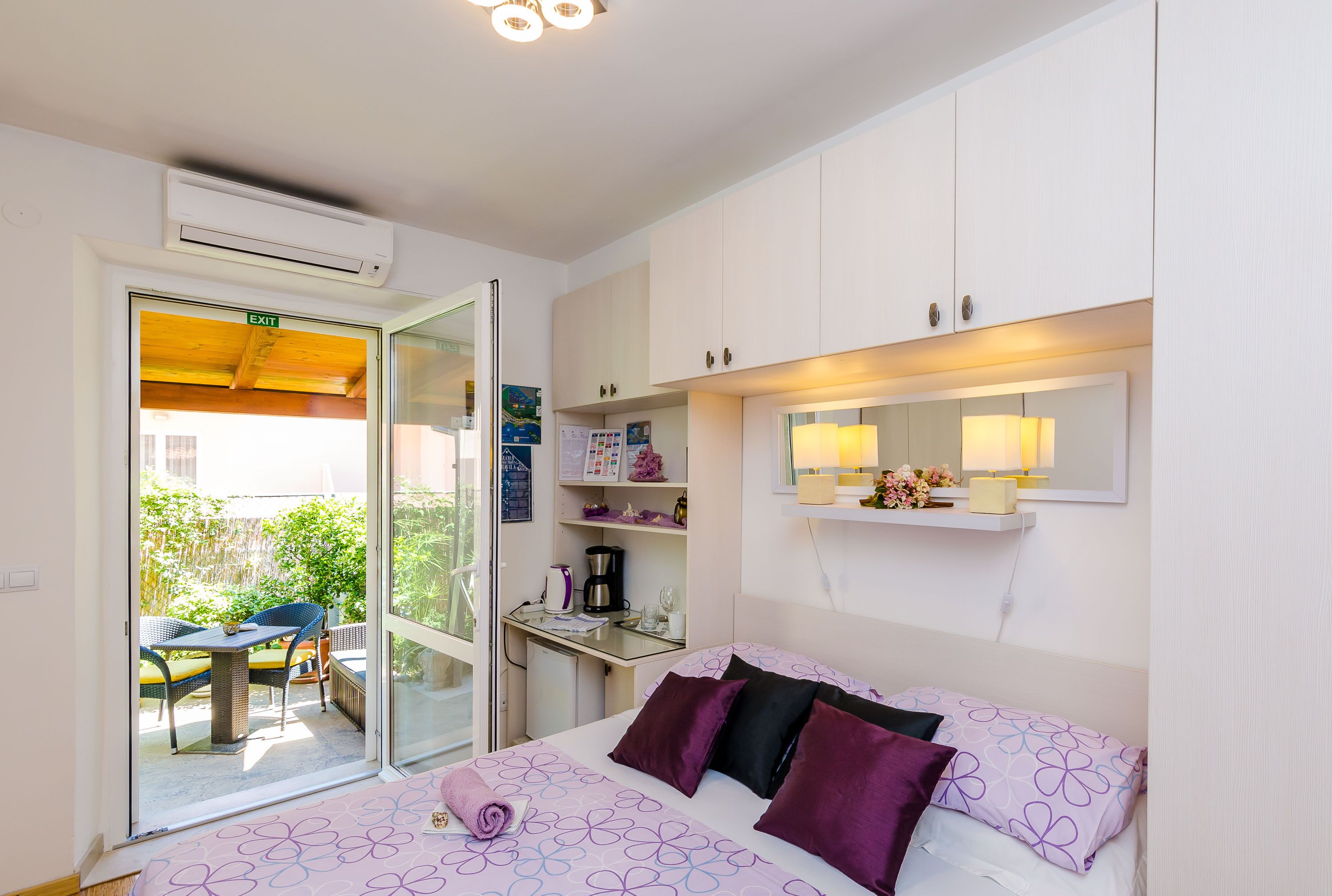 Apartments & Room Frane