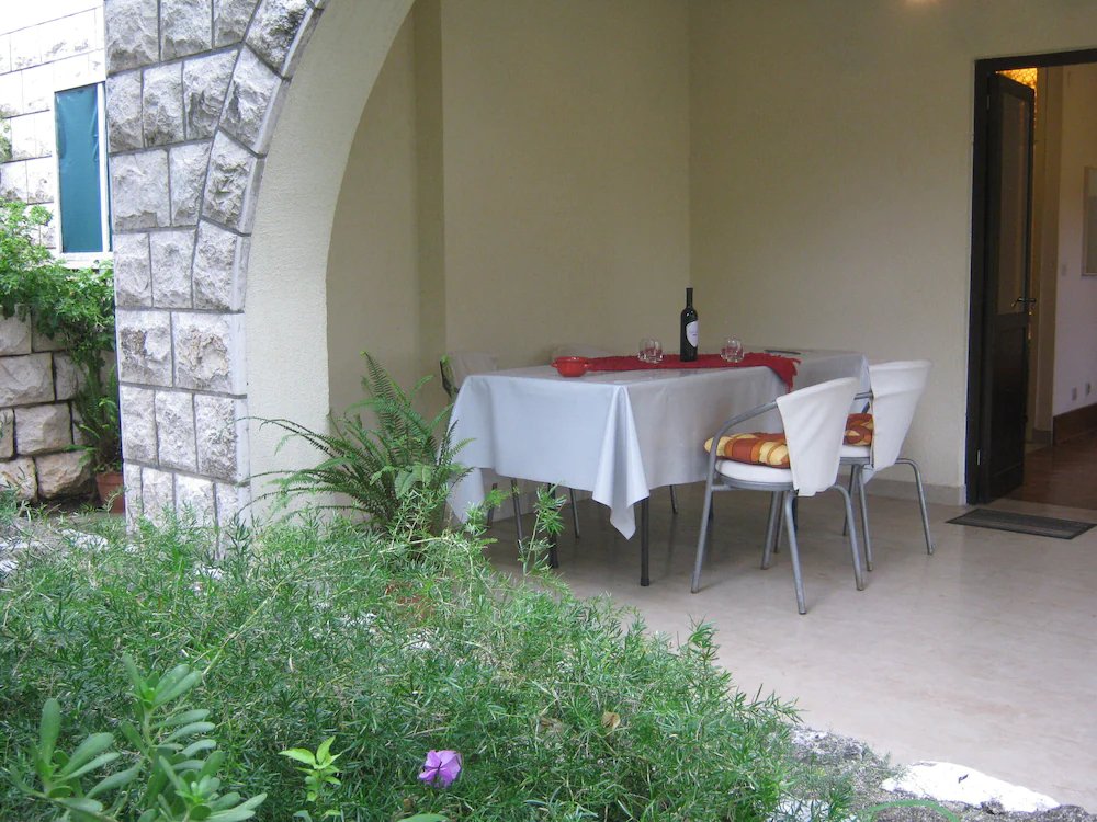 Apartments And Rooms Artemida