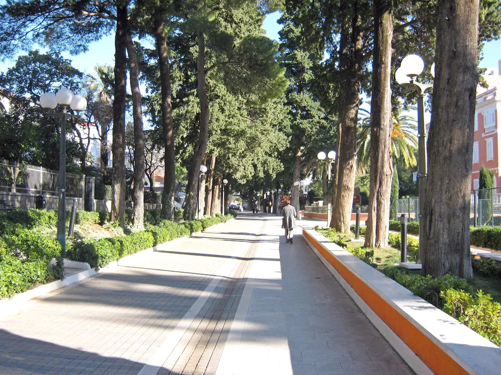 Apartments And Rooms Artemida
