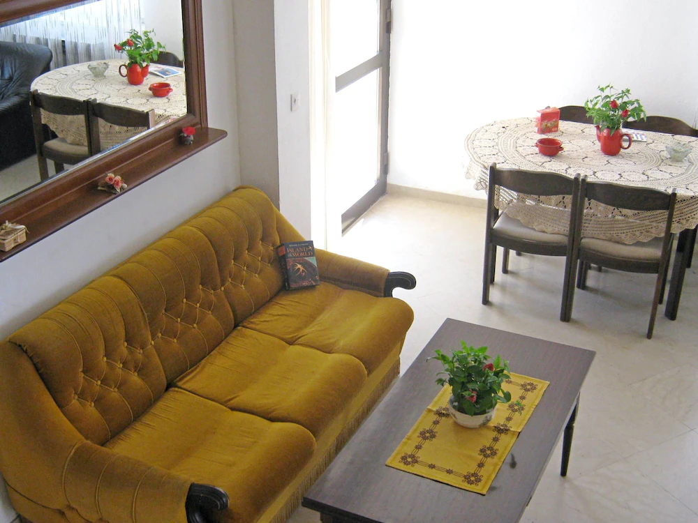 Apartments And Rooms Artemida