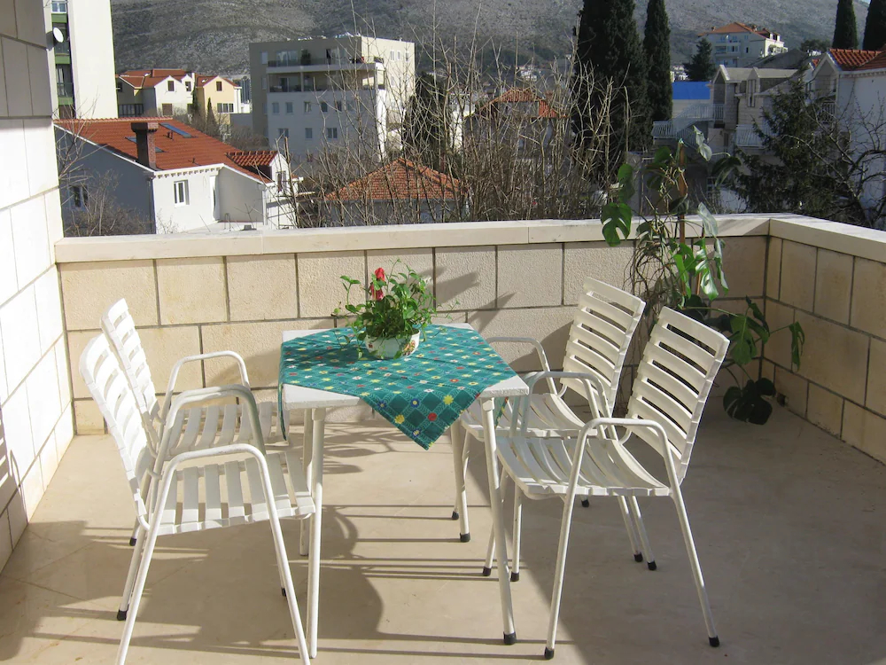 Apartments And Rooms Artemida
