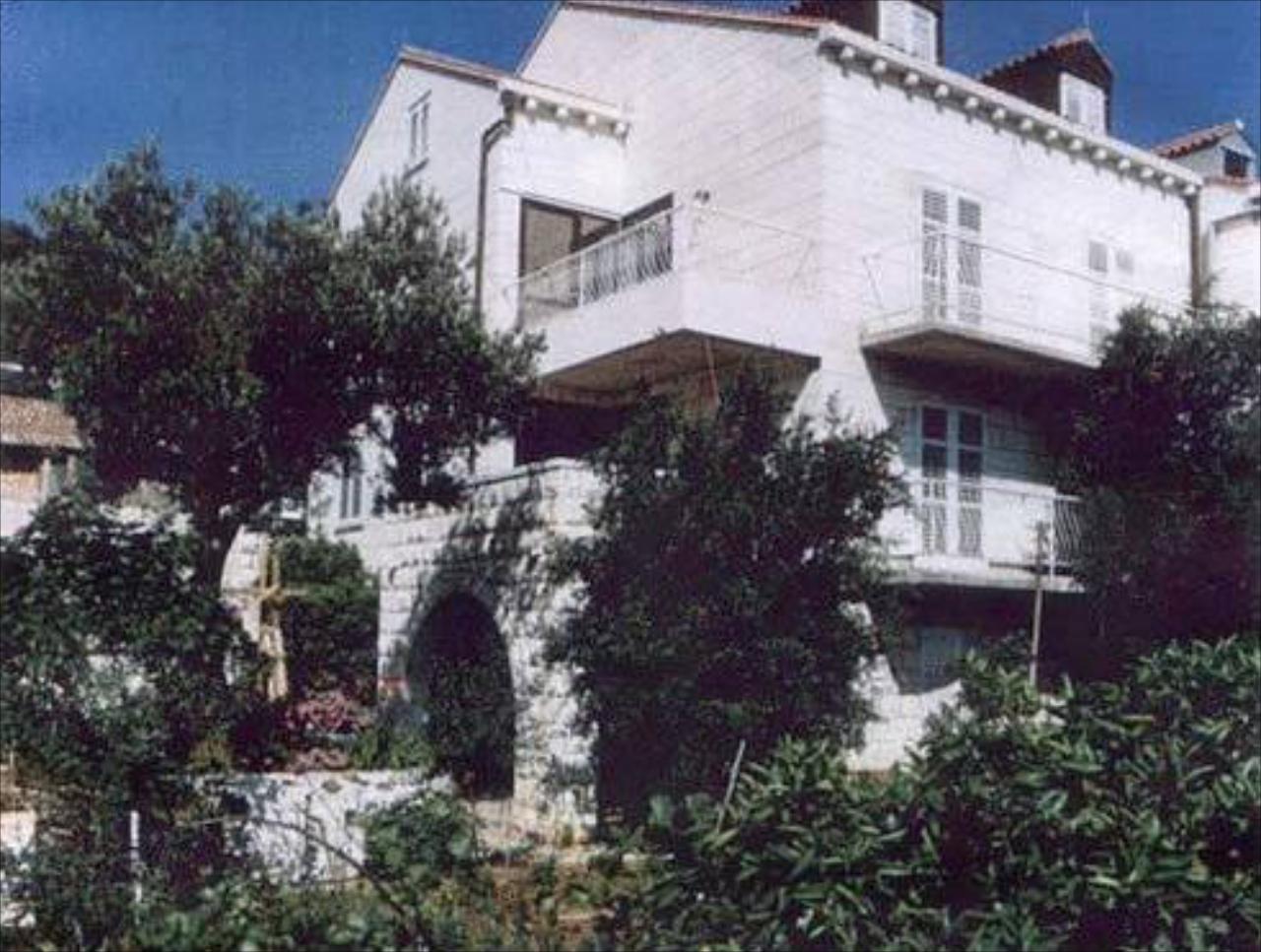 Apartments And Rooms Artemida