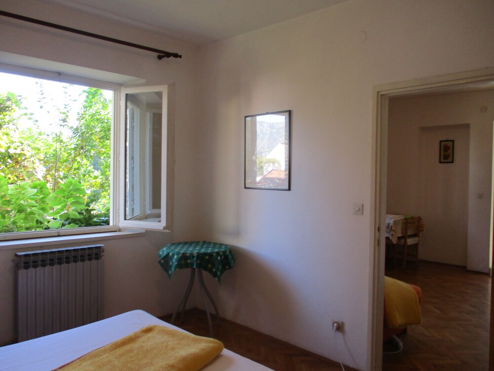 Apartments And Rooms Artemida