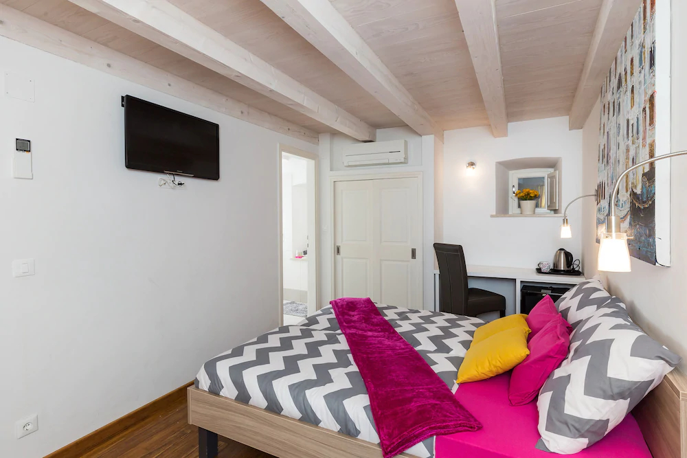 Apartments & Rooms Kerigma