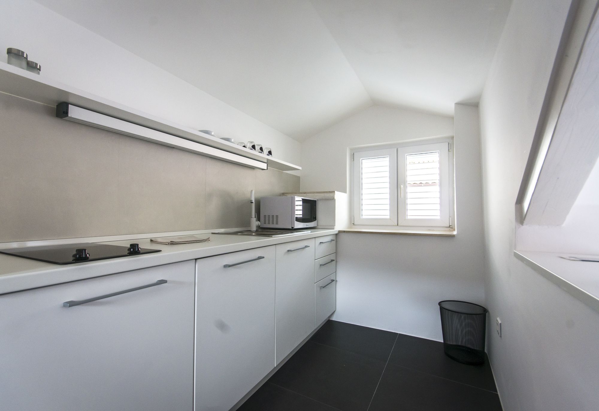 Apartments and Rooms Lejletul