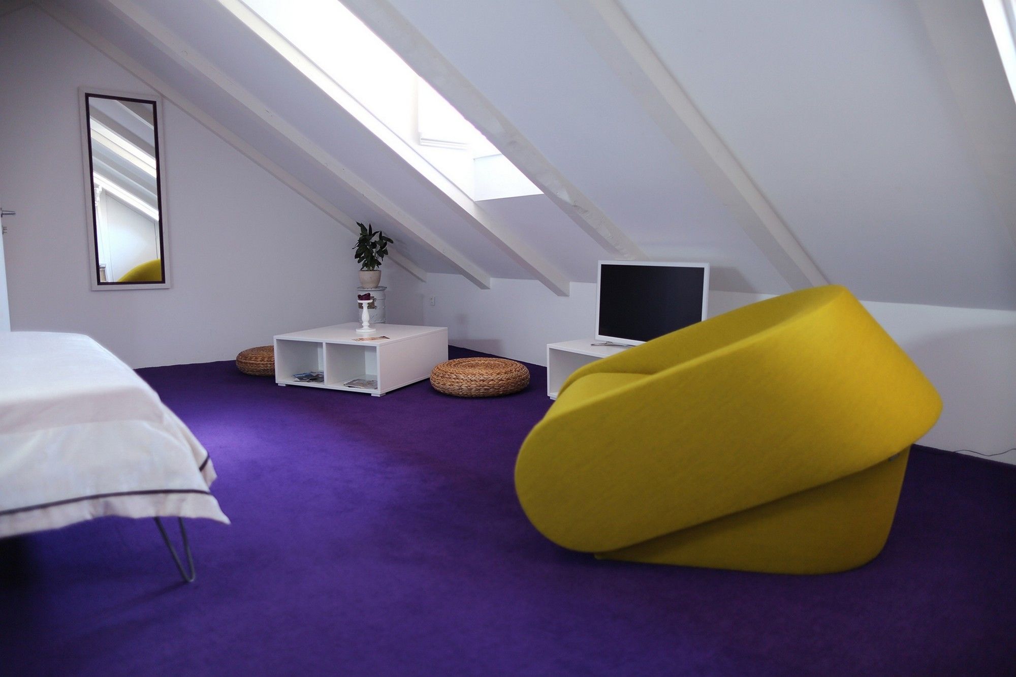 Apartments and Rooms Lejletul