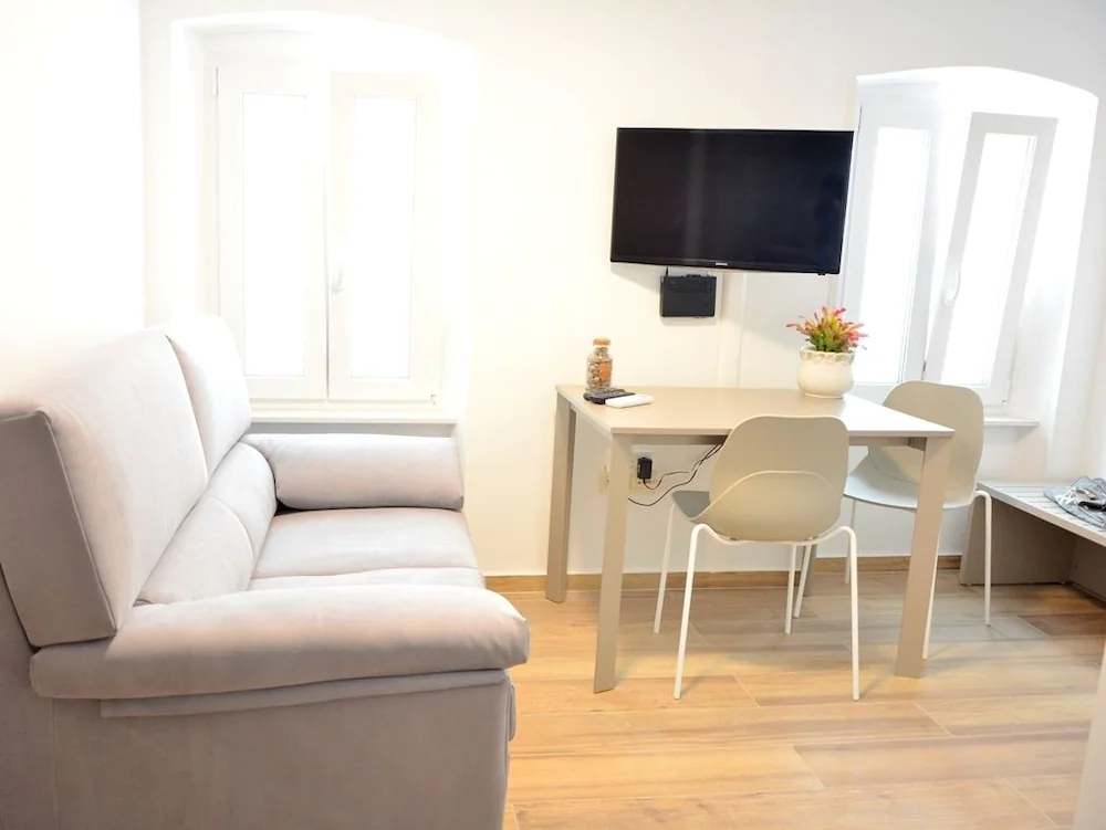 Apartments Aquarius
