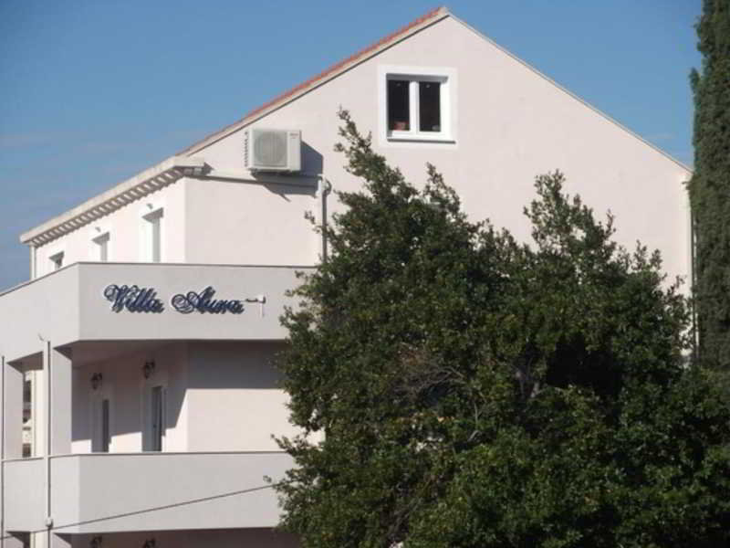 Apartments Aura