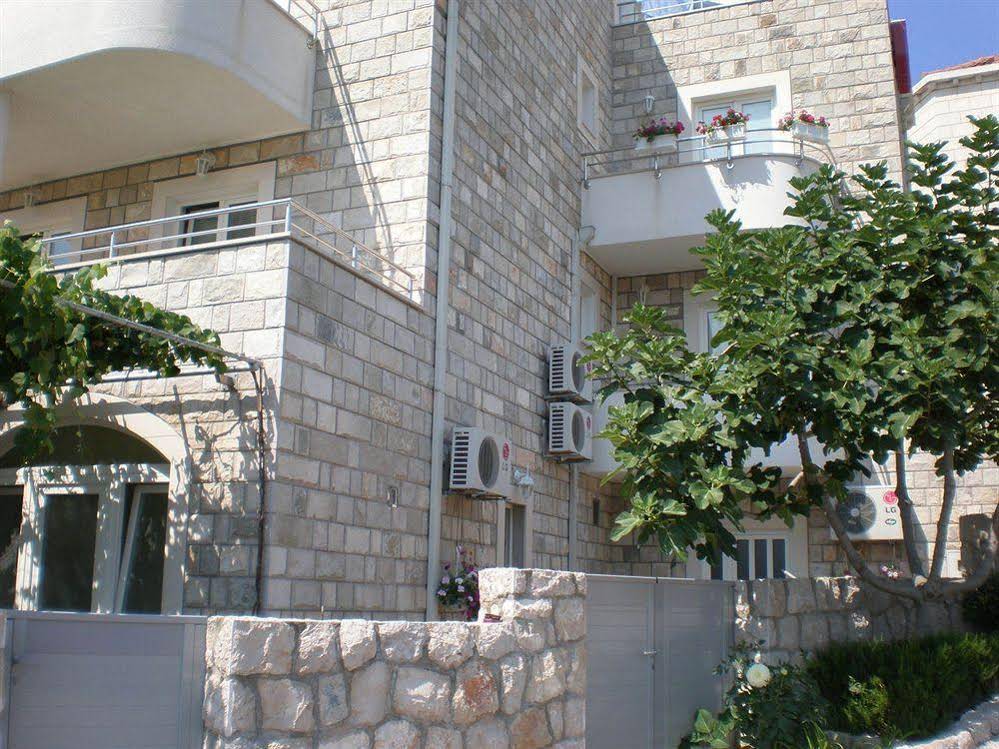 Apartments Bakoc