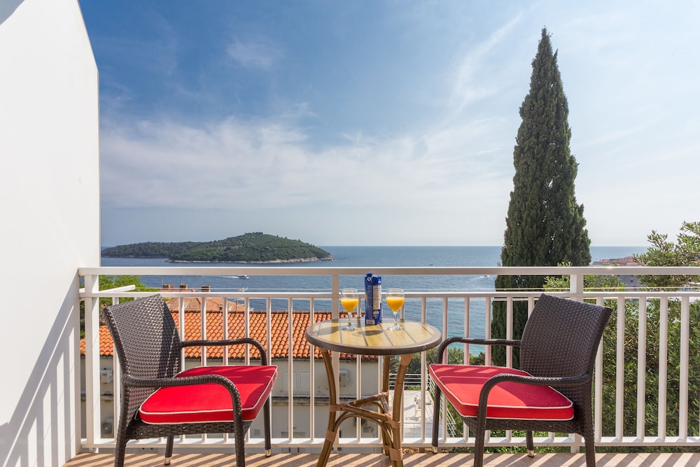 Apartments Banje Beach