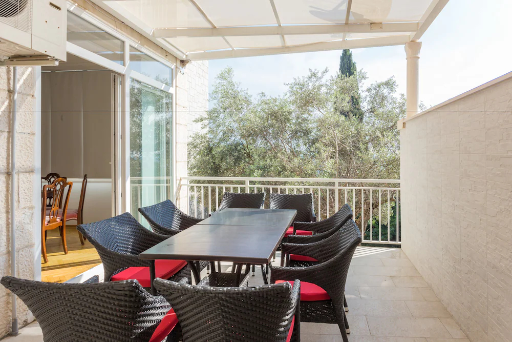 Apartments Banje Beach