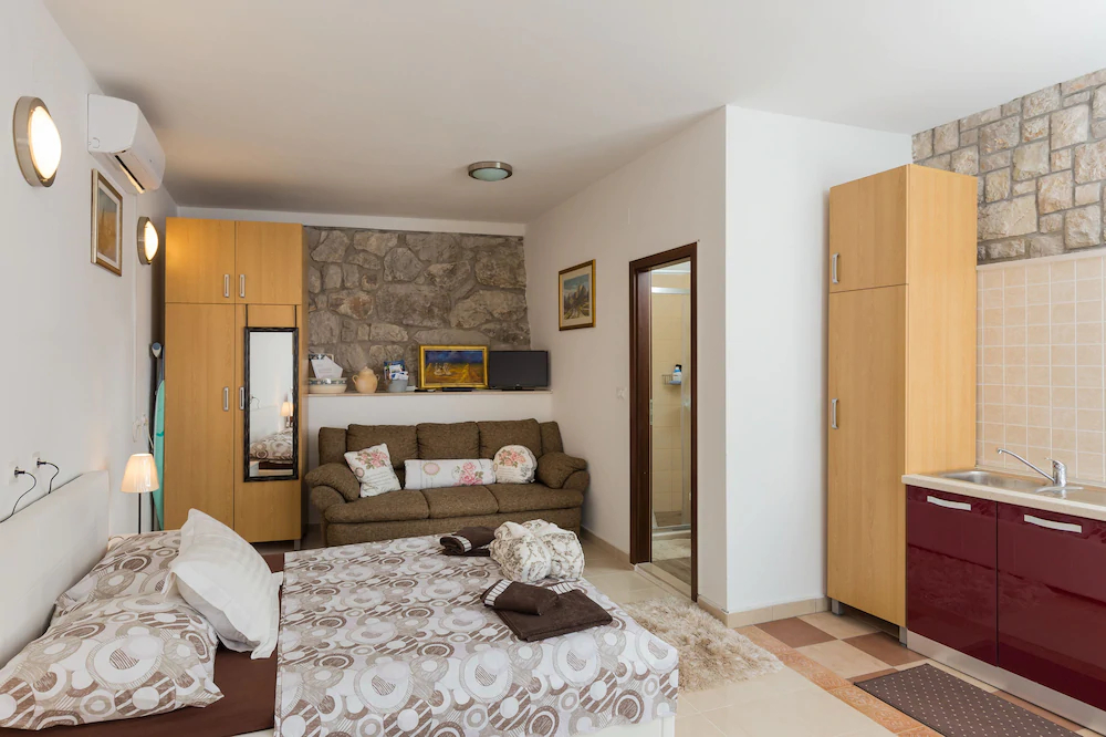 Apartments Dia