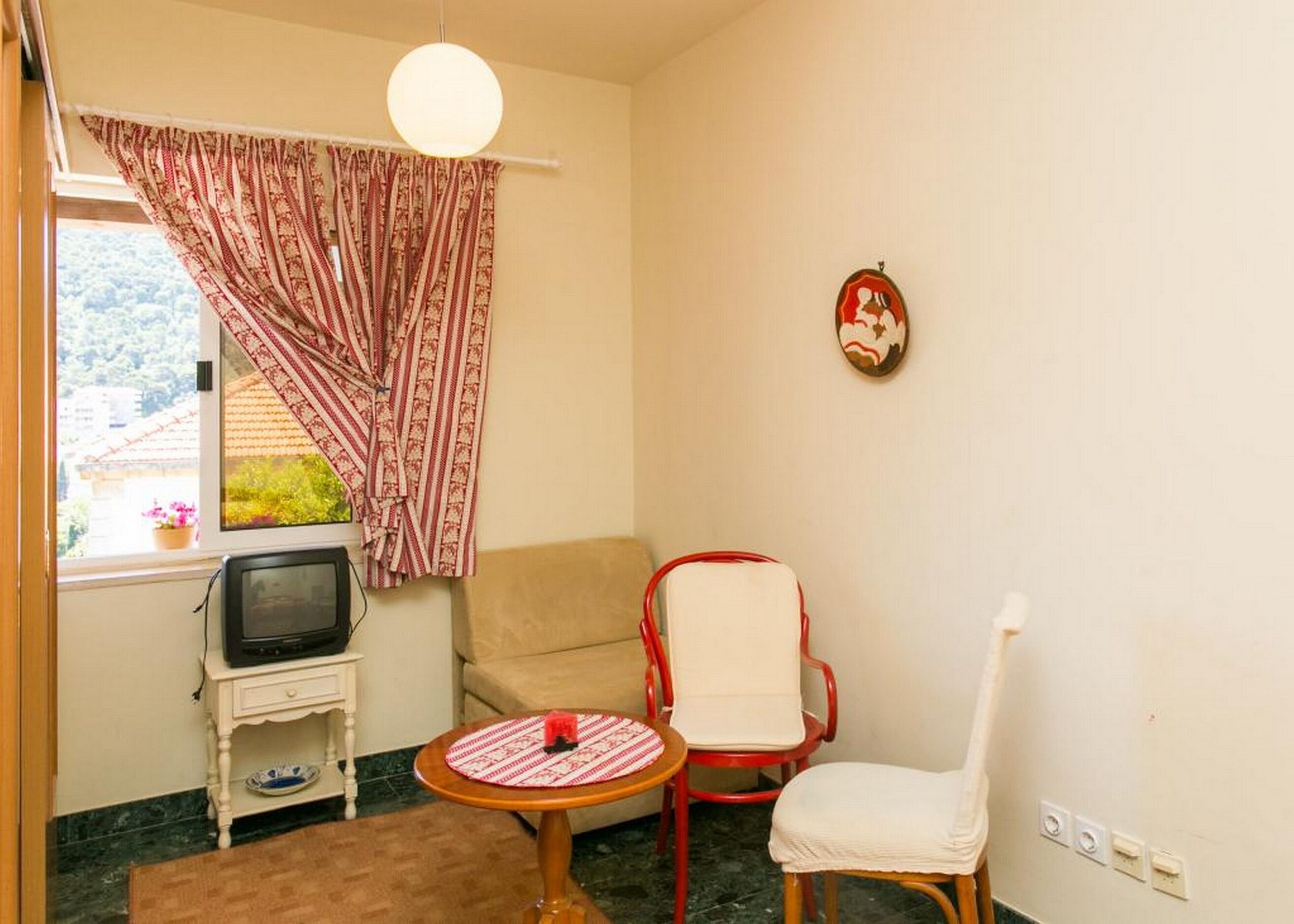 Apartments Elelu