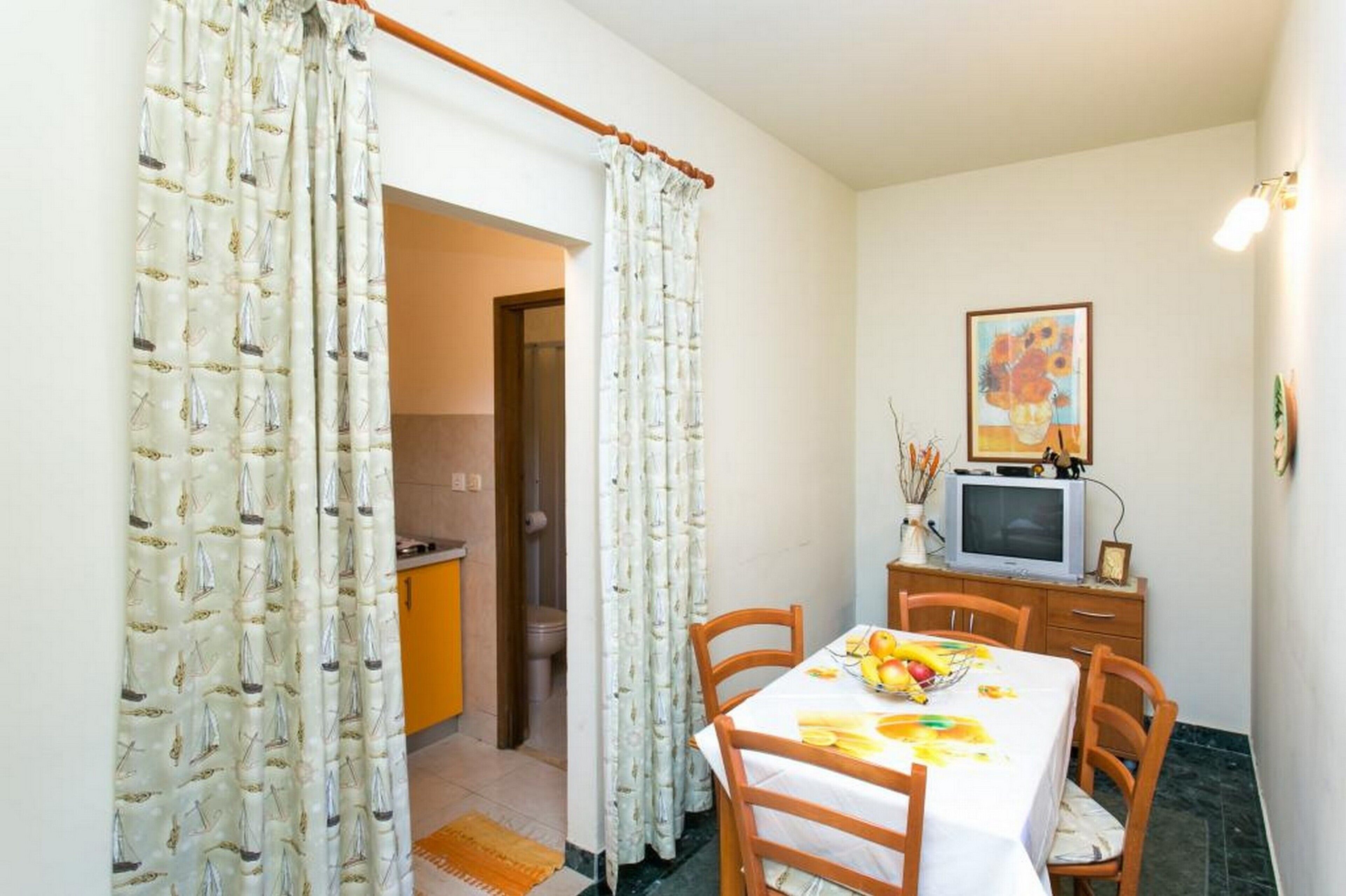 Apartments Elelu