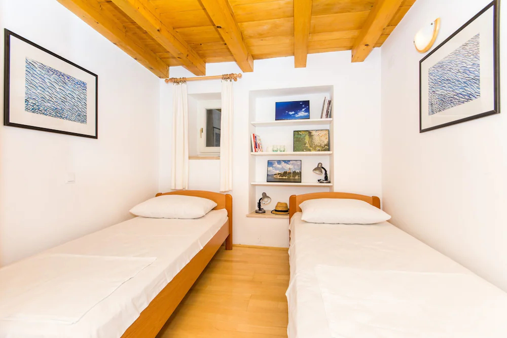 Apartments Foteza