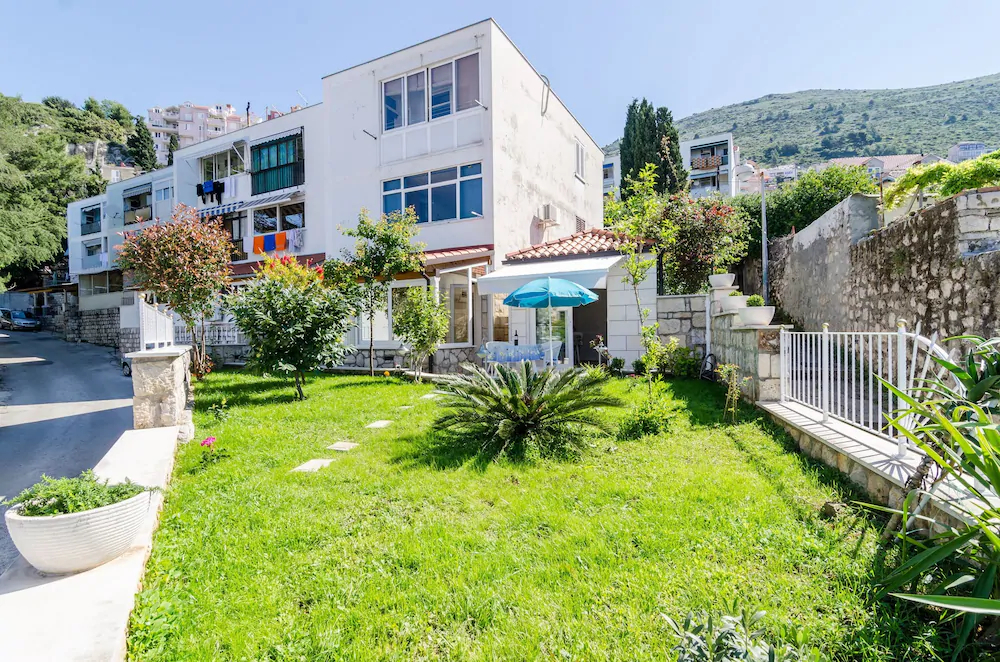 Apartments Gravosa
