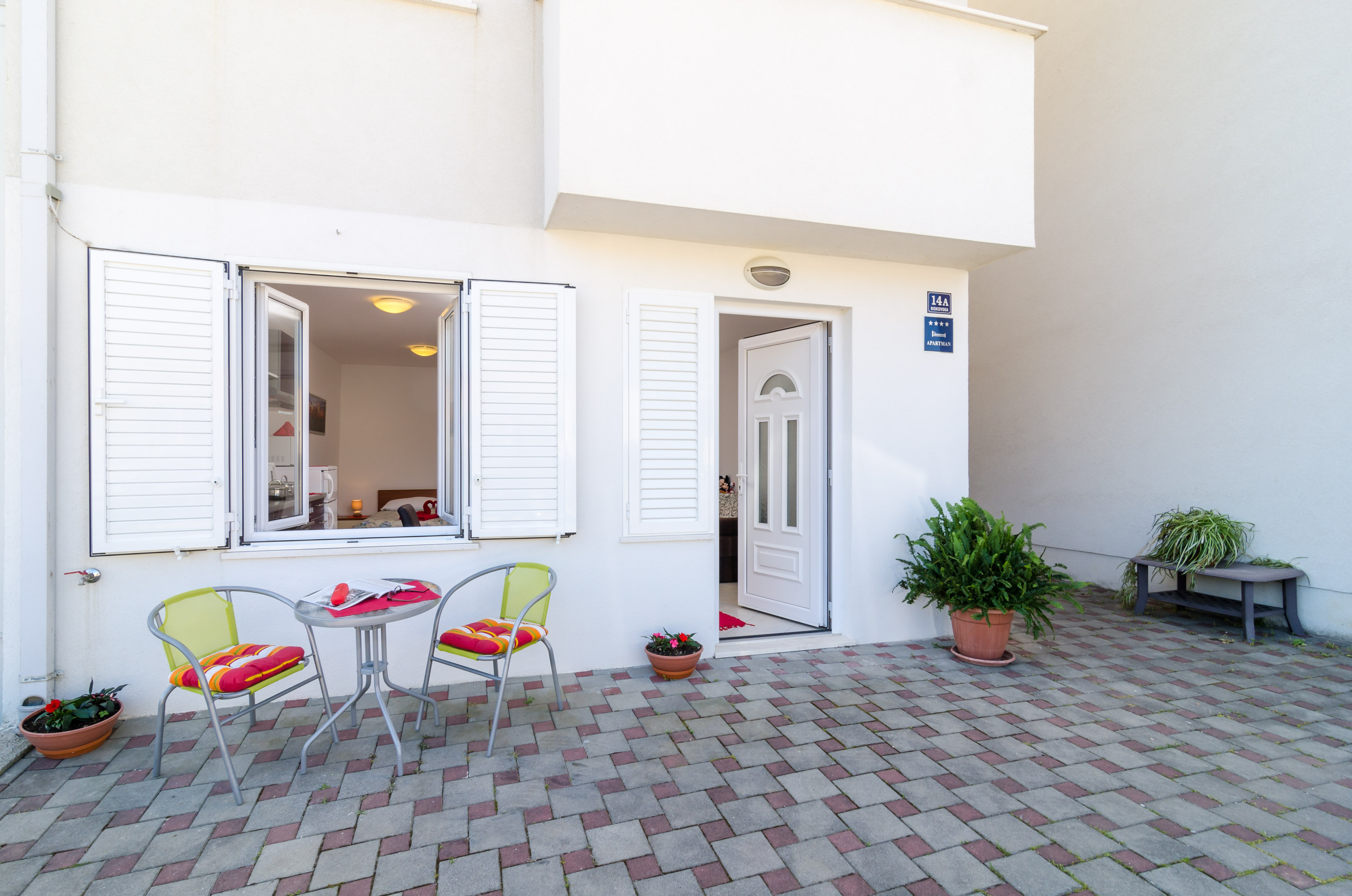 Apartments Ira