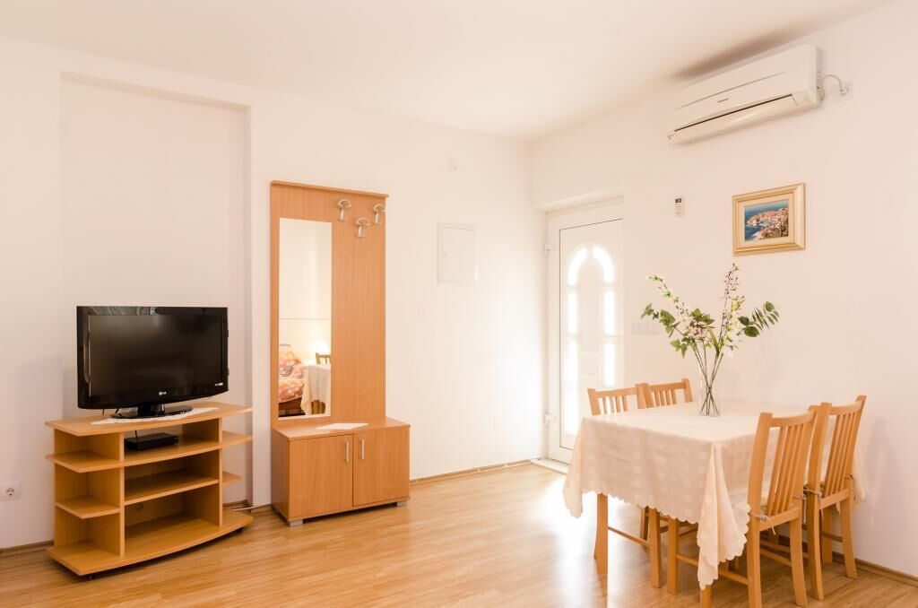 Apartments Ivan