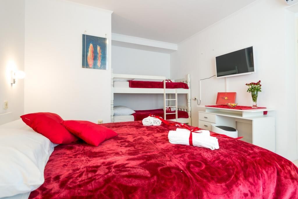 Apartments Lora