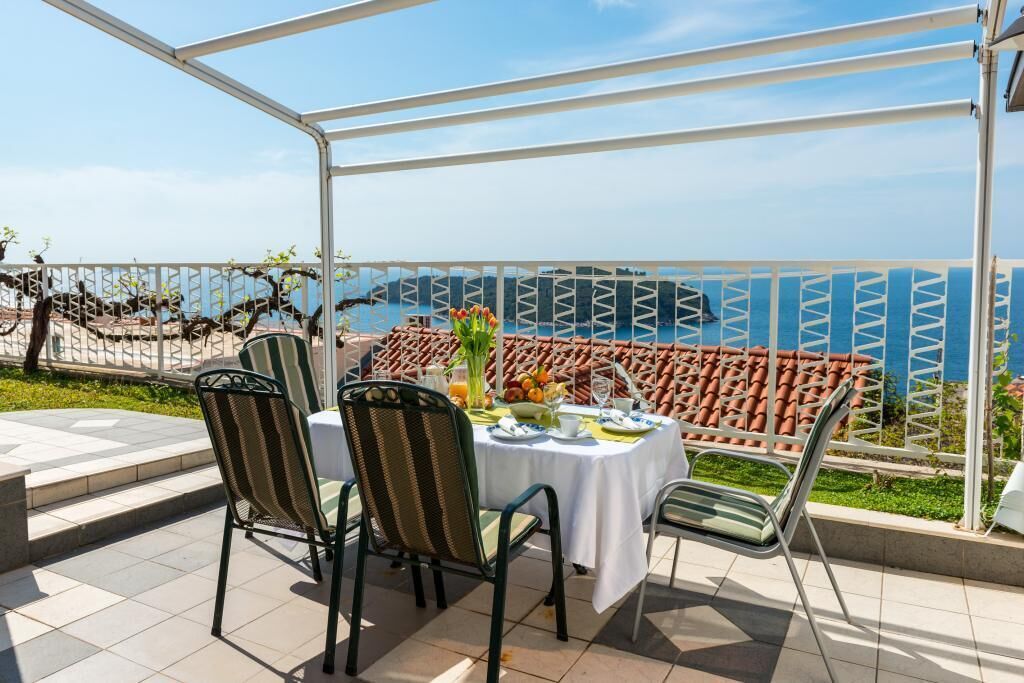 Apartments Lora