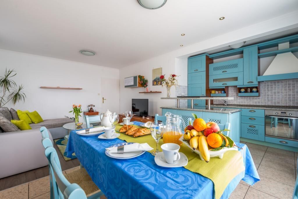 Apartments Lora