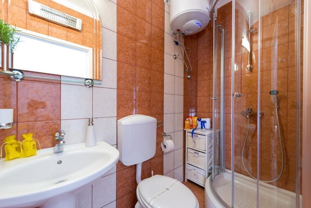 Apartments Lora