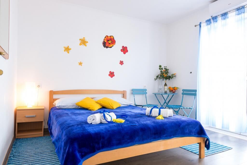 Apartments Lora