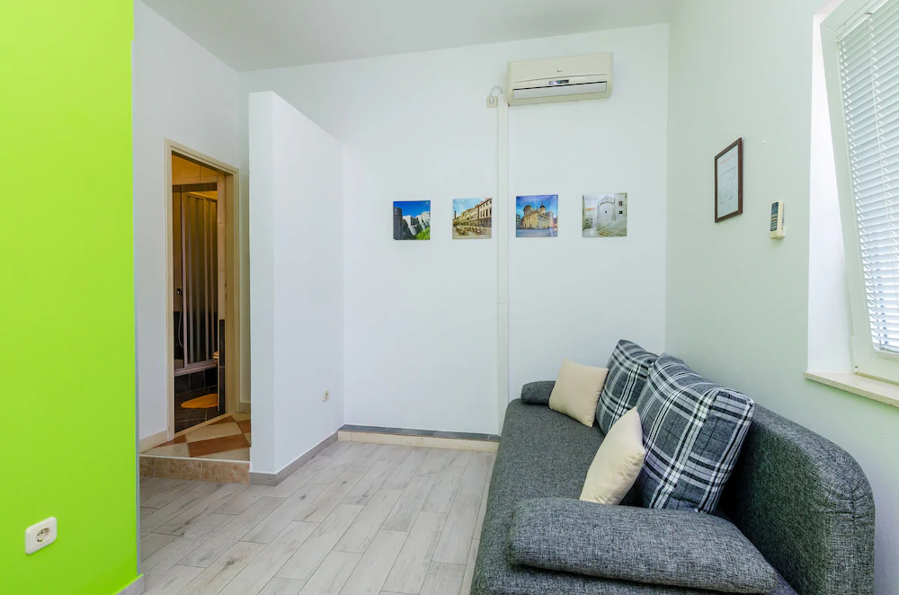 Apartments Mali Paradiso