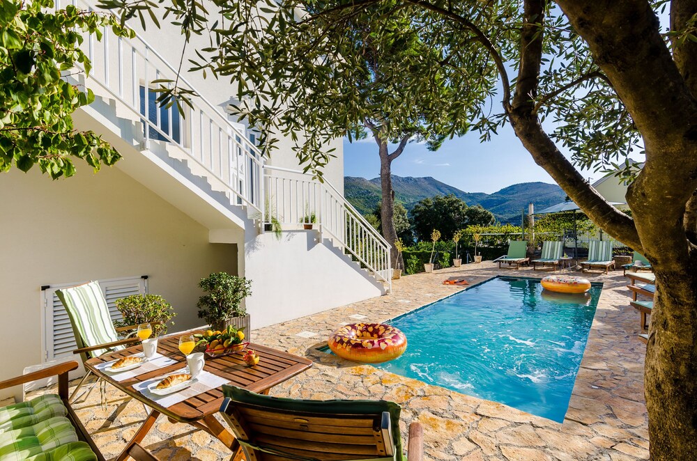 Apartments Maurora