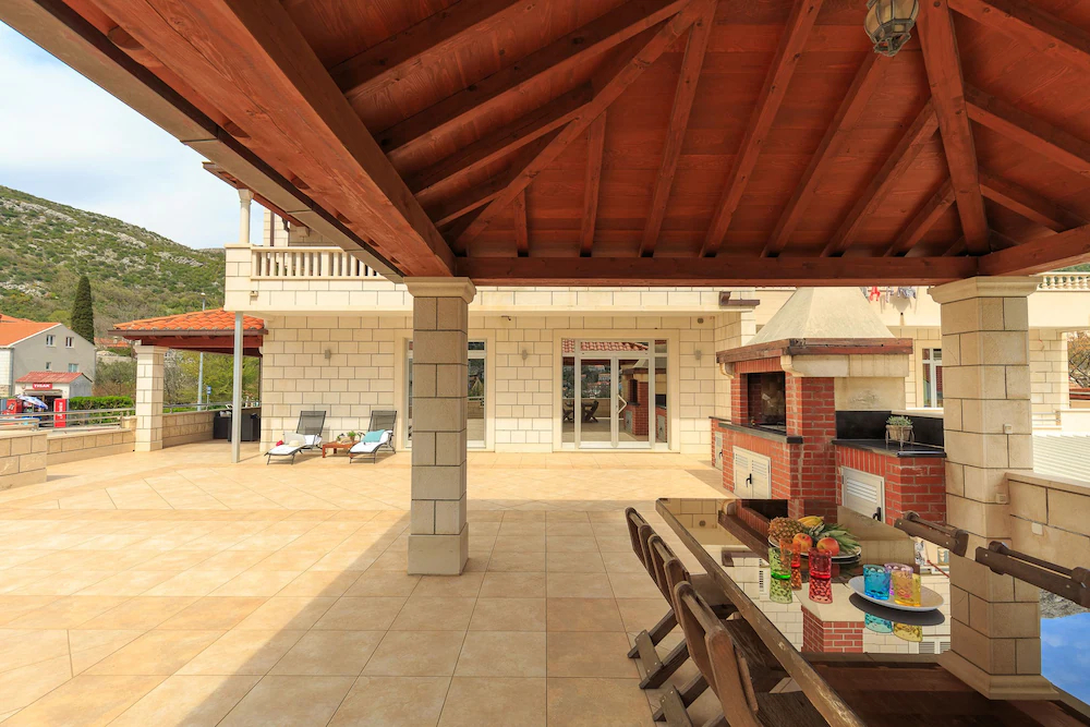 Apartments Mondo