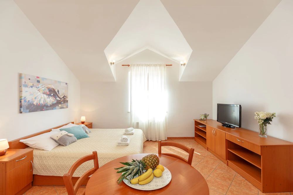 Apartments Mondo