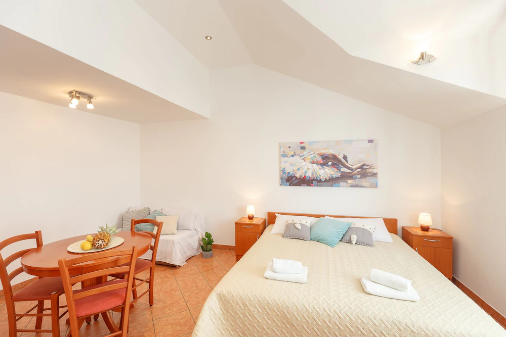 Apartments Mondo