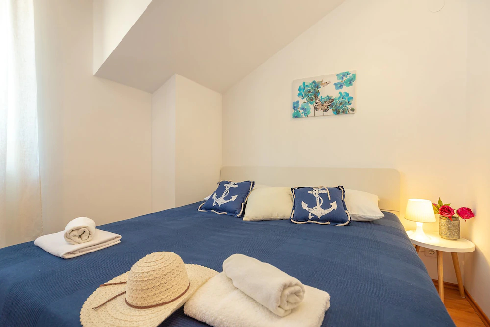 Apartments Mondo