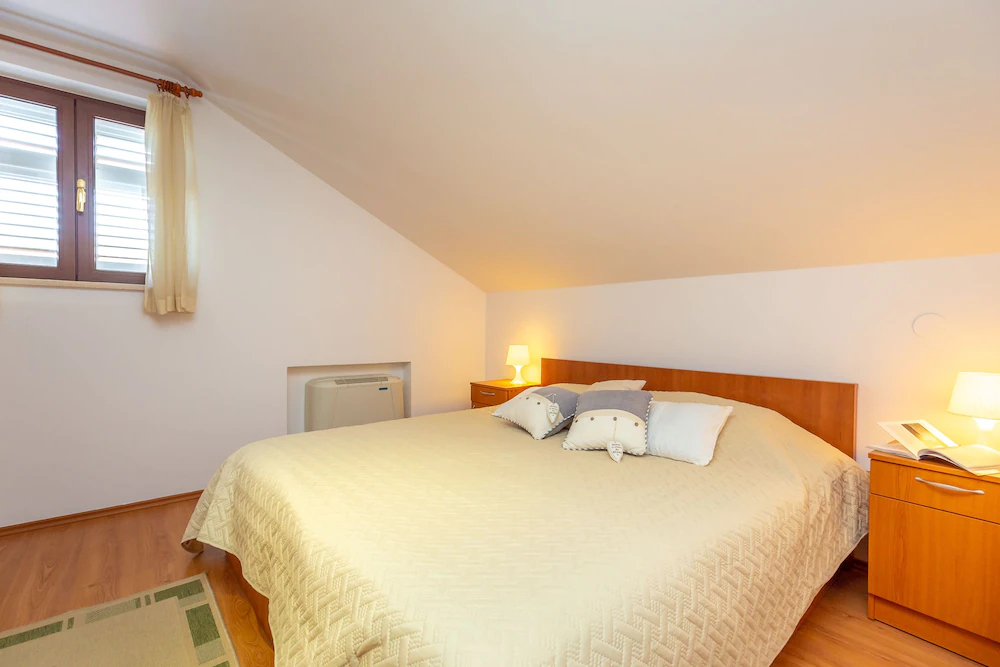Apartments Mondo