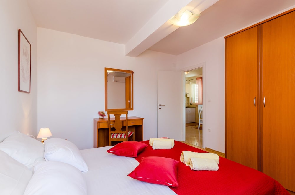Apartments Pavle