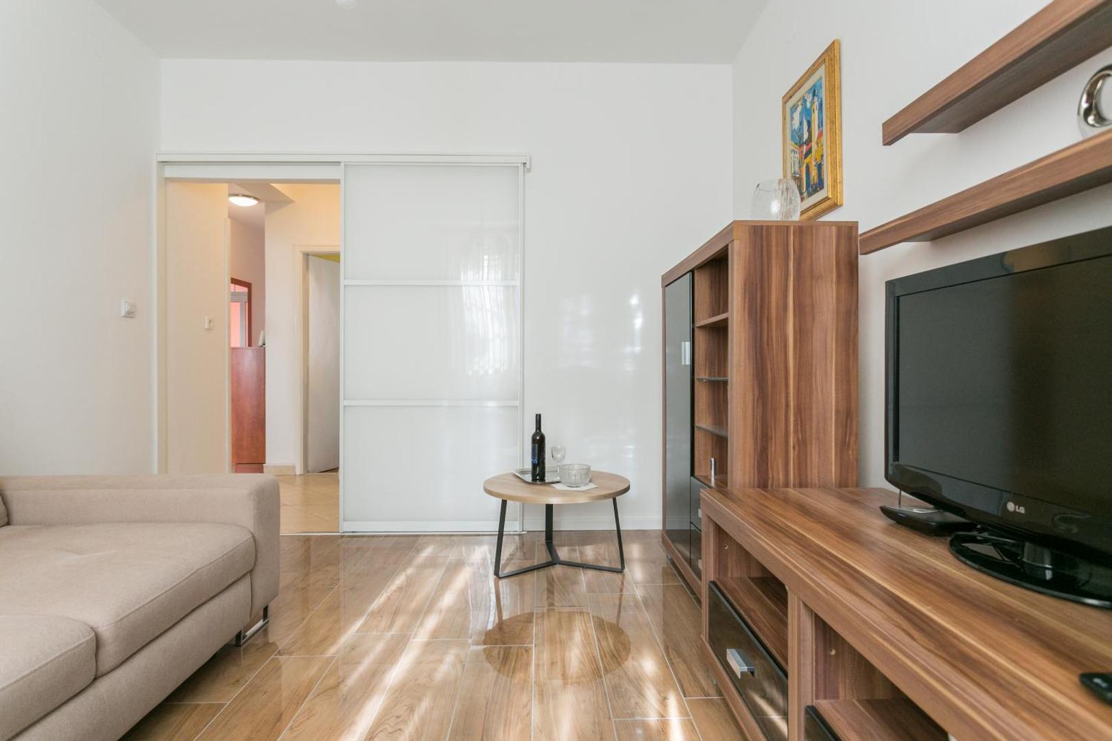 Apartments Tony