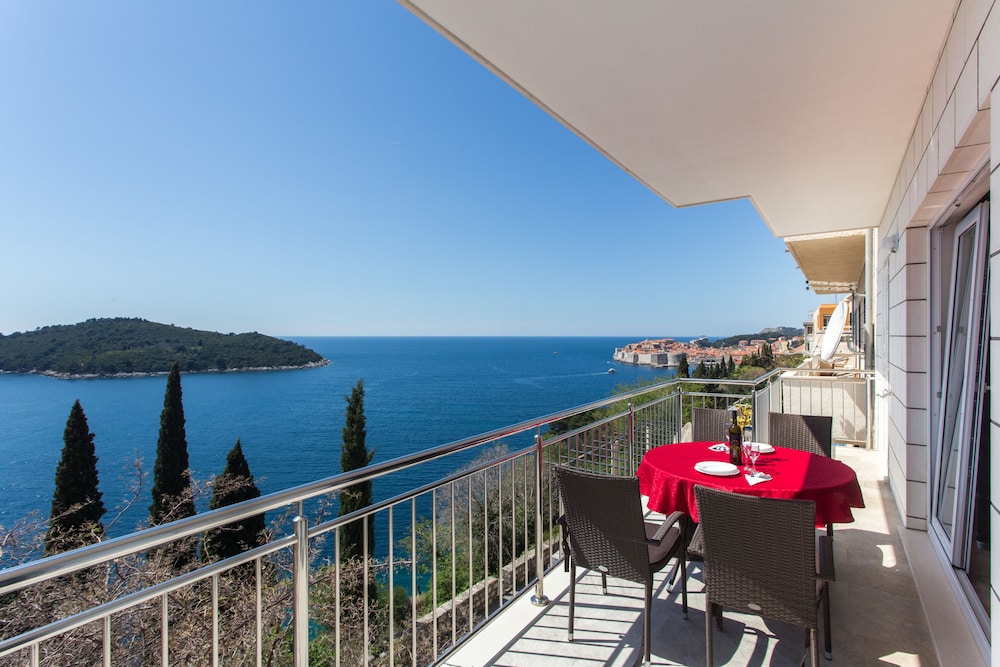 Apartments Villa Ari