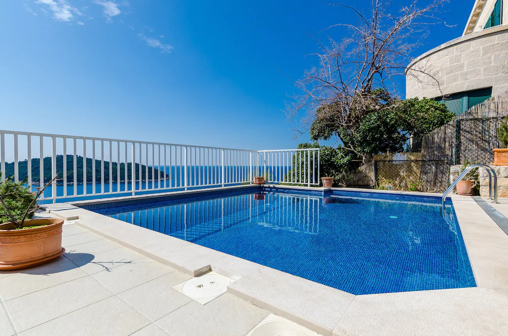 Apartments Villa Ari