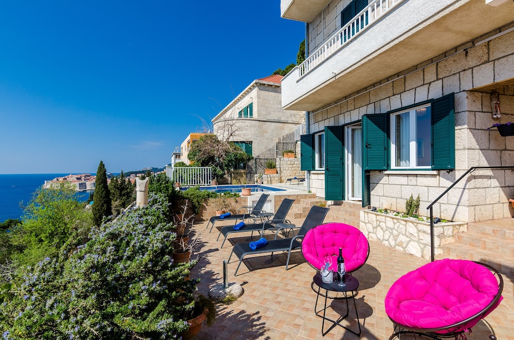Apartments Villa Ari