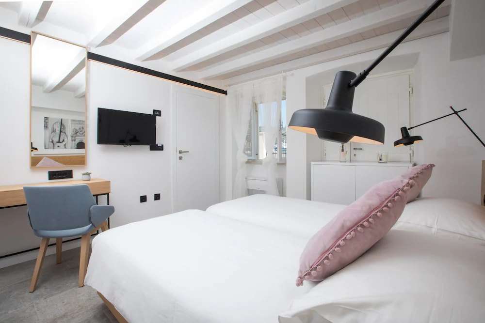 Bova Luxury Rooms
