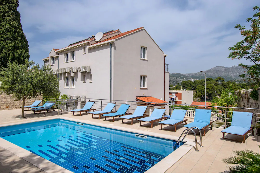 California Apartments