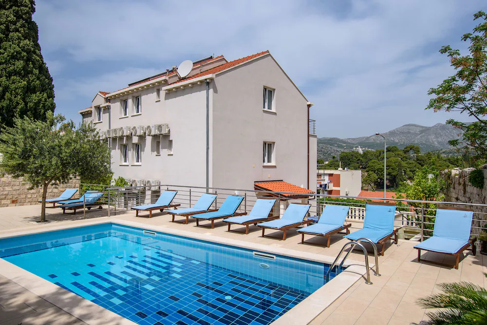 California Apartments