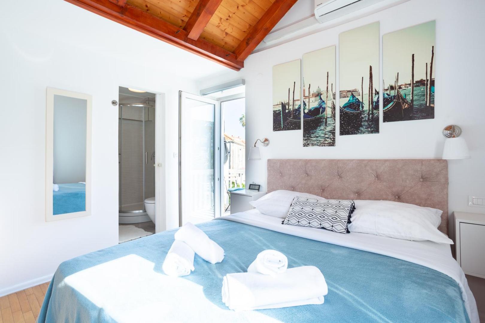Cosmai Residence
