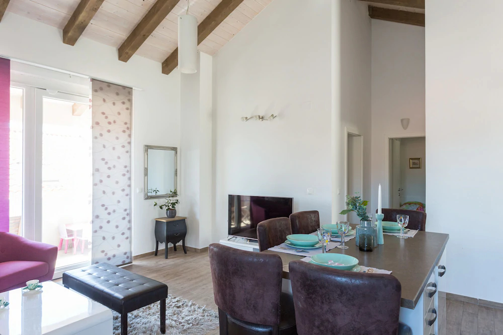 Ellu Apartments